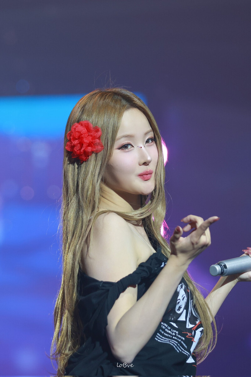 241027 KISS OF LIFE Belle - 1st World Tour 'KISS ROAD' in Seoul Day 2 documents 12