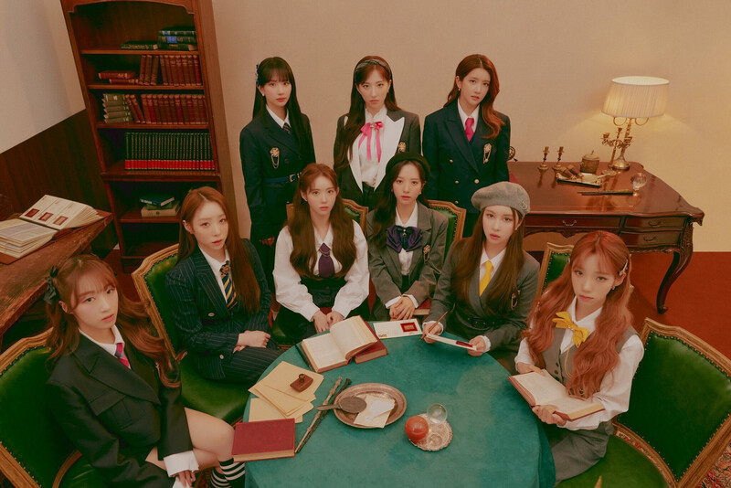 WJSN for Universe 'Replay Wjsn - Save Me, Save You' Photoshoot 2022 documents 3