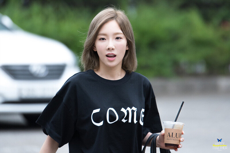 160701 Taeyeon at Music Bank documents 6