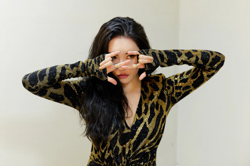 210307 ABYSS Naver Post - Sunmi - 'Amazing Saturday' Waiting Room documents 2