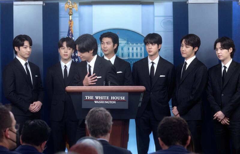220601 BTS at the WHITE HOUSE for discussion on anti- Asian Hate Crimes documents 6