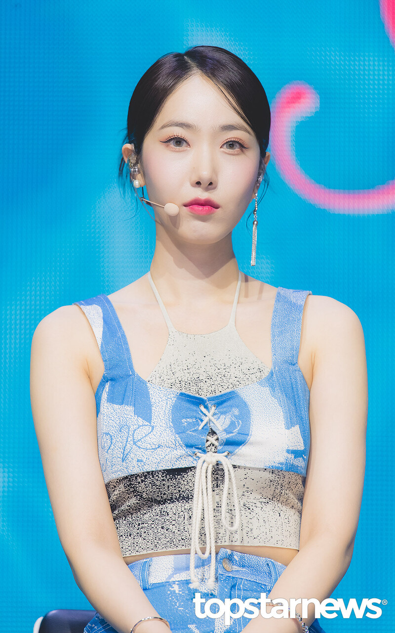 220706 VIVIZ Sinb - 2nd Mini Album 'Summer Vibe' Press Showcase documents 3