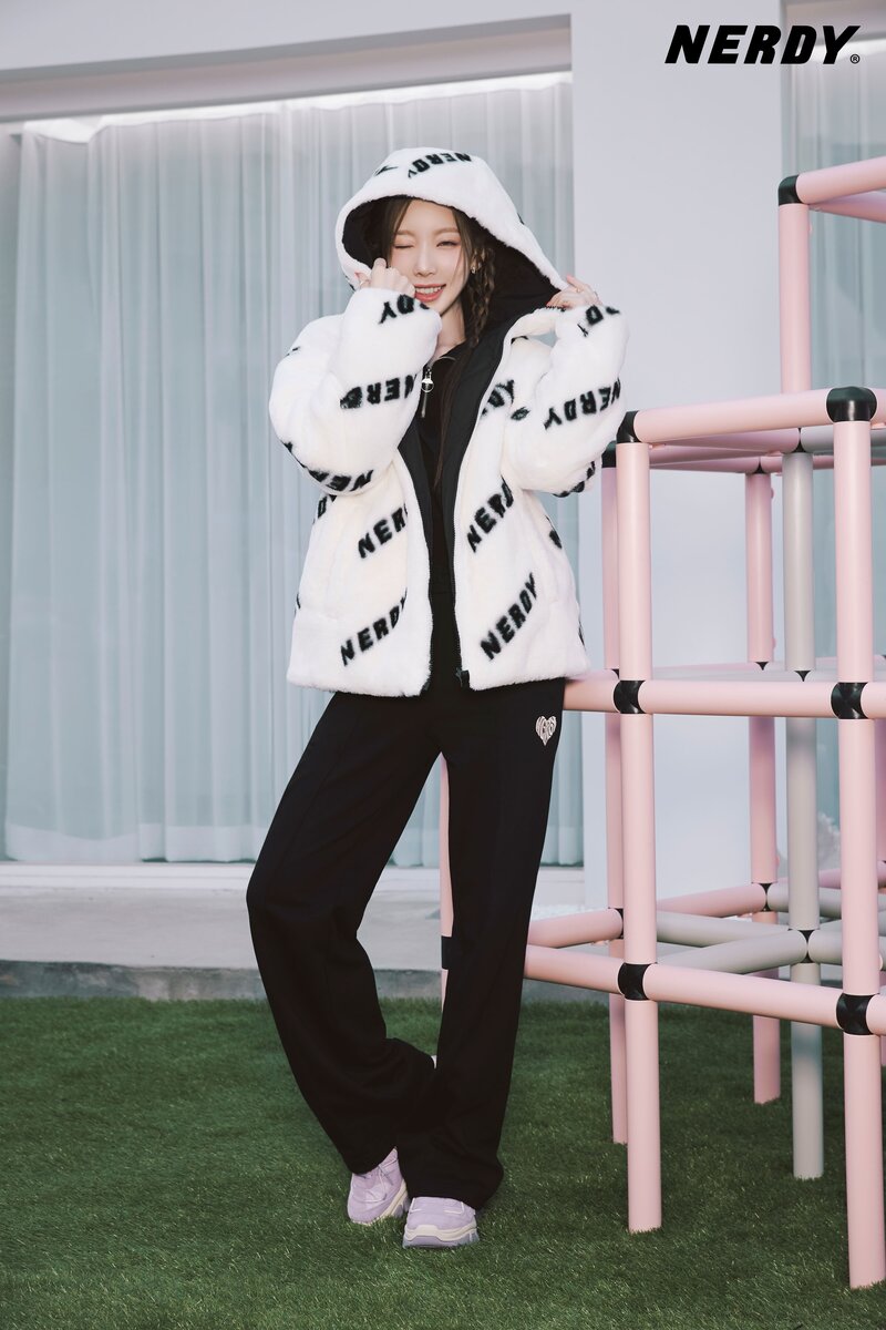 Taeyeon for NERDY 2022 FW Collection documents 7