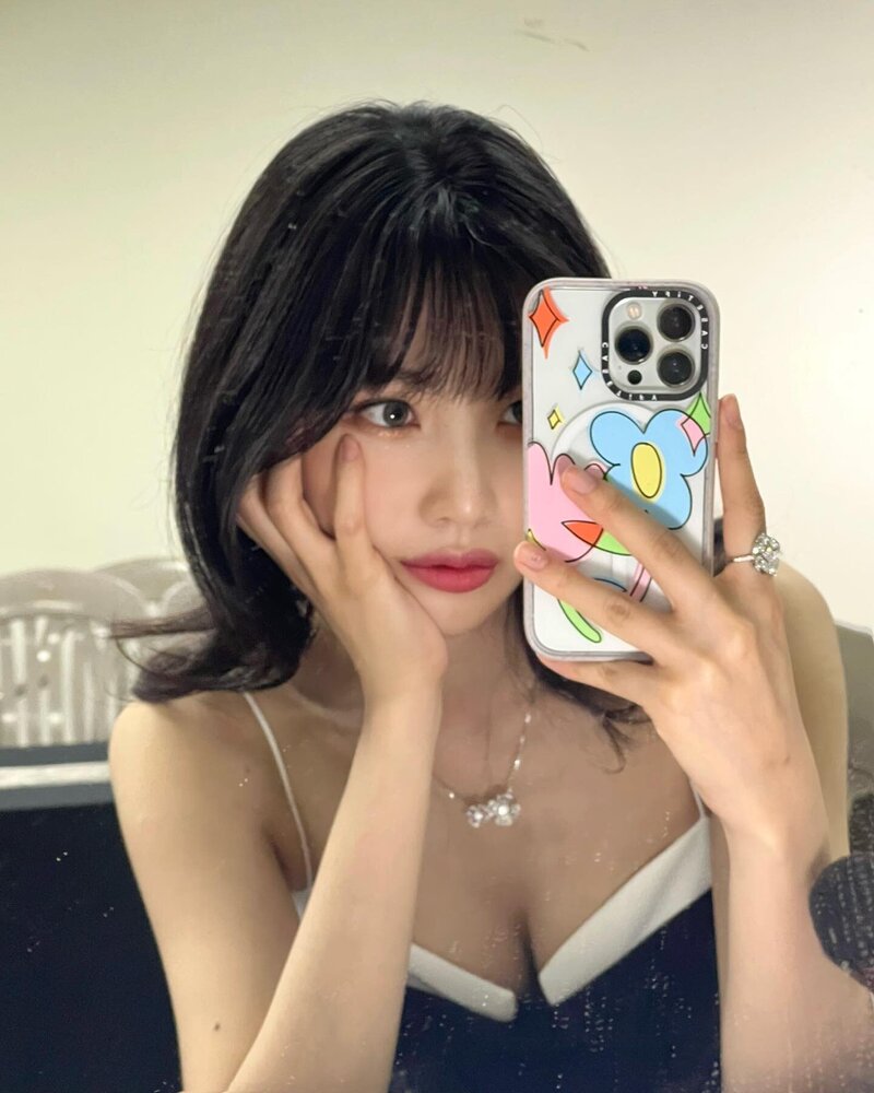 220619 Red Velvet Joy Instagram Update documents 6