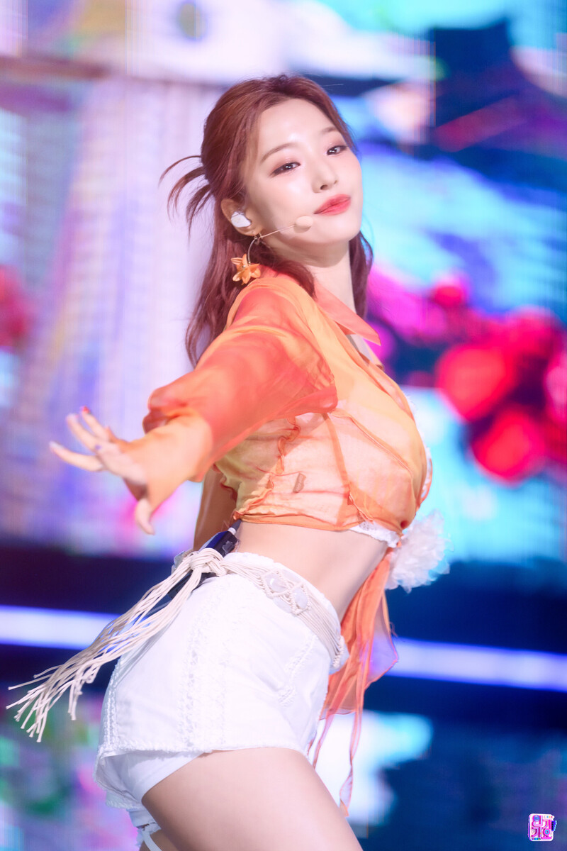 220710 fromis_9 Saerom - 'Stay This Way' at Inkigayo documents 6