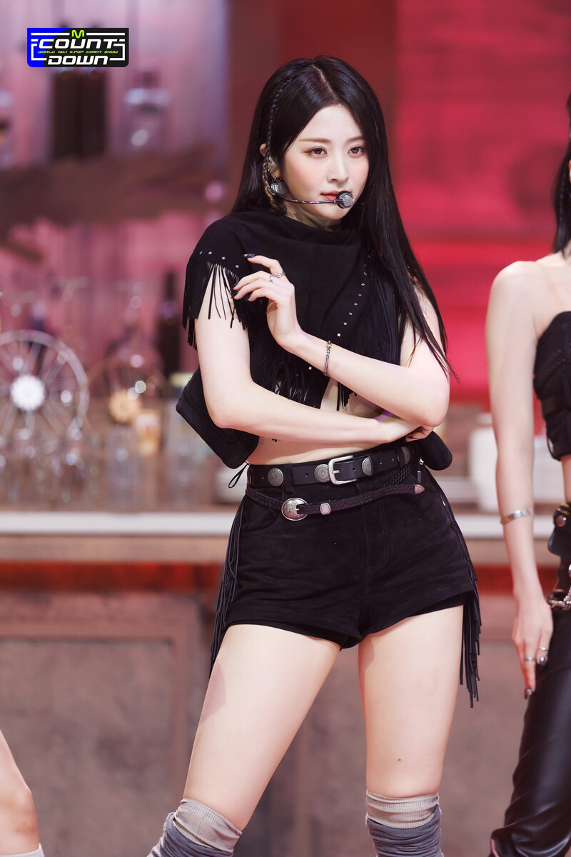 230504 LE SSERAFIM Yunjin 'UNFORGIVEN' at M Countdown documents 14