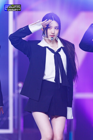 230413 IVE Gaeul -  'I AM' & 'Kitsch' at M COUNTDOWN