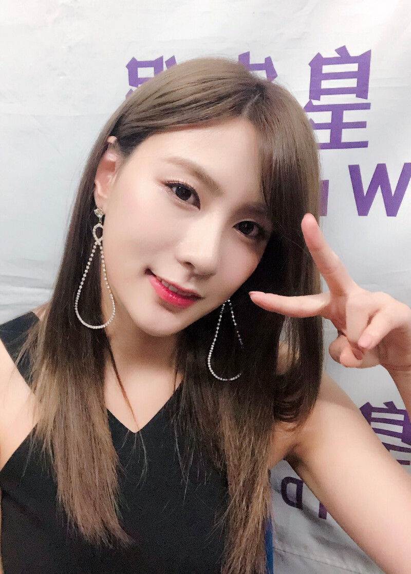 180811 APINK sns updates - Asia Tour in Hong Kong documents 7