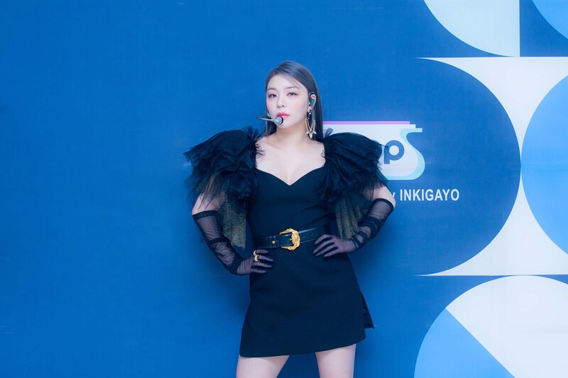 211031 SBS Twitter Update - Ailee at Inkigayo Photowall documents 2
