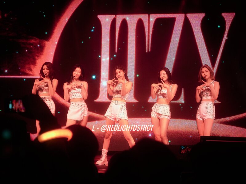 221113 ITZY - 1st World Tour ‘CHECKMATE’ in New York City documents 5