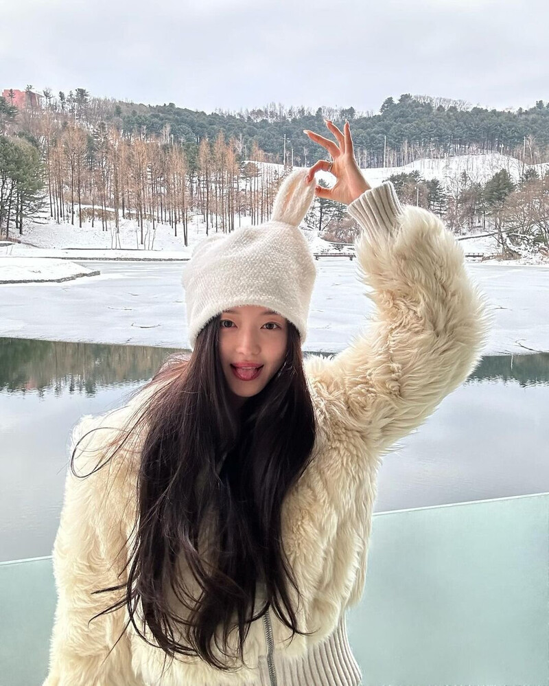 240103 YooA Instagram Update documents 1