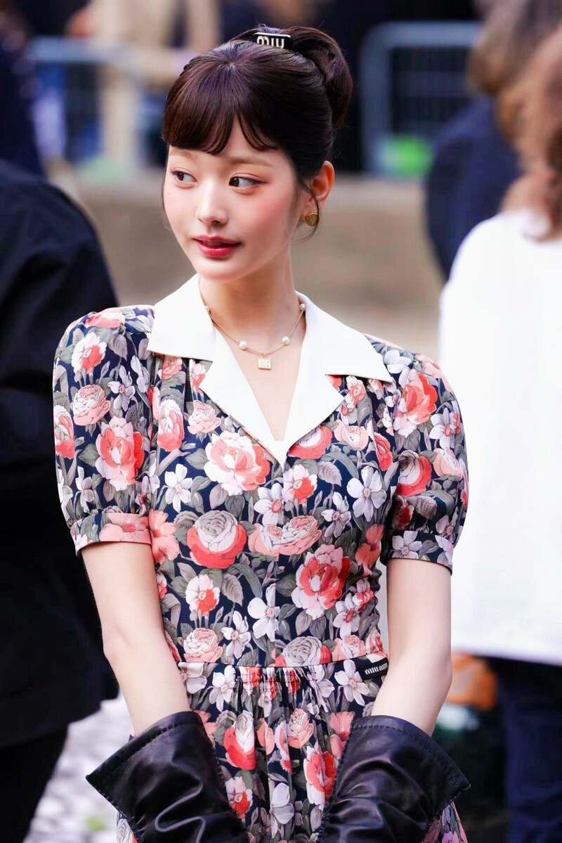 241001 IVE Wonyoung - Miu Miu SS25 Show at Paris Fashion Week documents 4