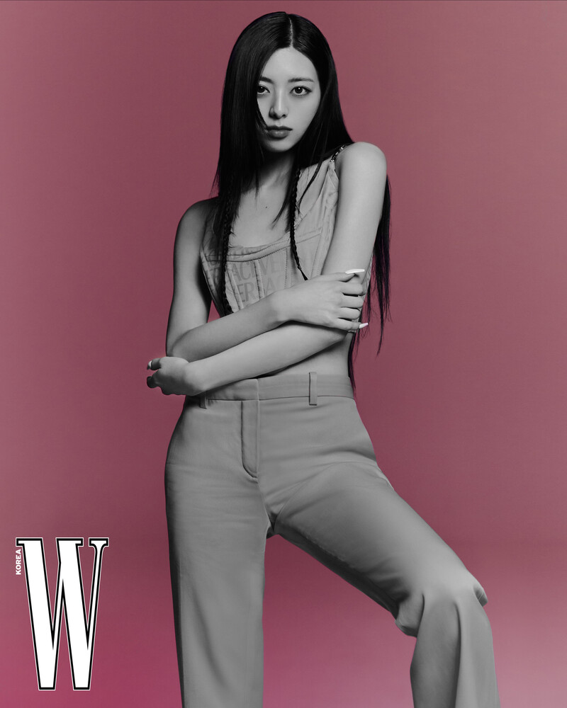 ITZY for W Korea August 2023 Issue documents 5