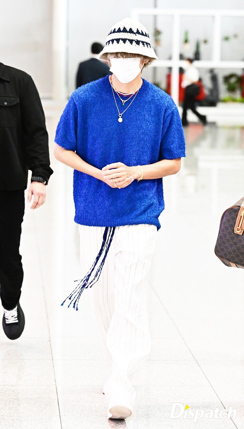 230531 BTS V at Incheon International Airport | kpopping