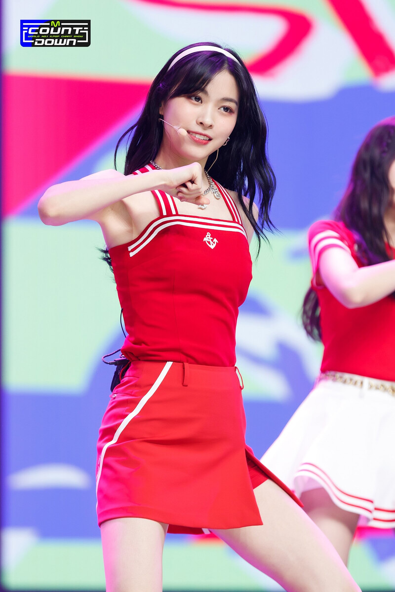 220728 ITZY Ryujin - 'SNEAKERS' at M Countdown documents 2