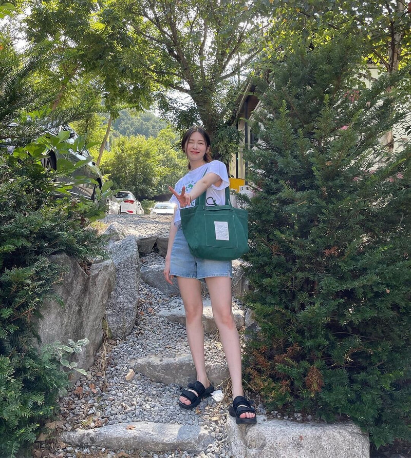 220731 DIA Yebin Instagram Update documents 2