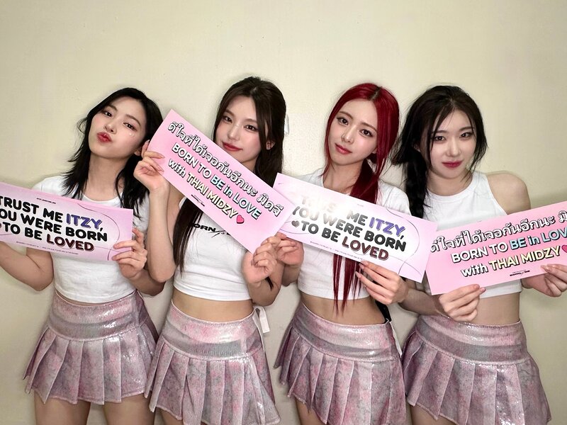 240316 - ITZY Twitter Update - ITZY 2nd World Tour 'BORN TO BE' in BANGKOK documents 1