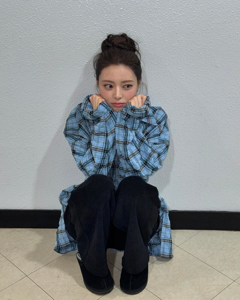 241104 - YUNA Instagram Update documents 6