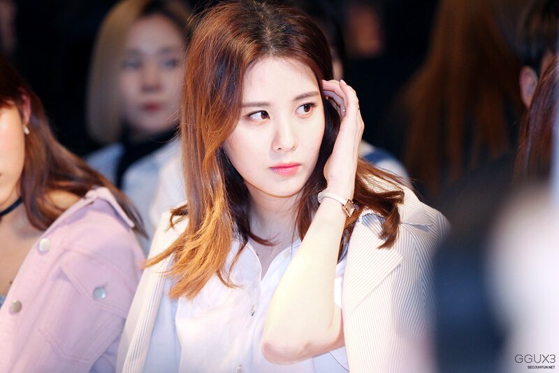 160322 Girls' Generation Seohyun at Seoul Fashion Week 'The Studio K' documents 1
