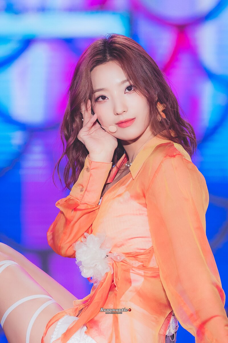 220809 fromis_9 Saerom at KBS Open Concert in Ulsan documents 2