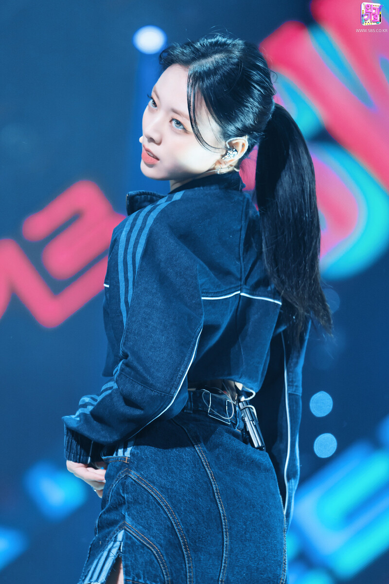 211017 ITZY - 'SWIPE' at Inkigayo documents 10