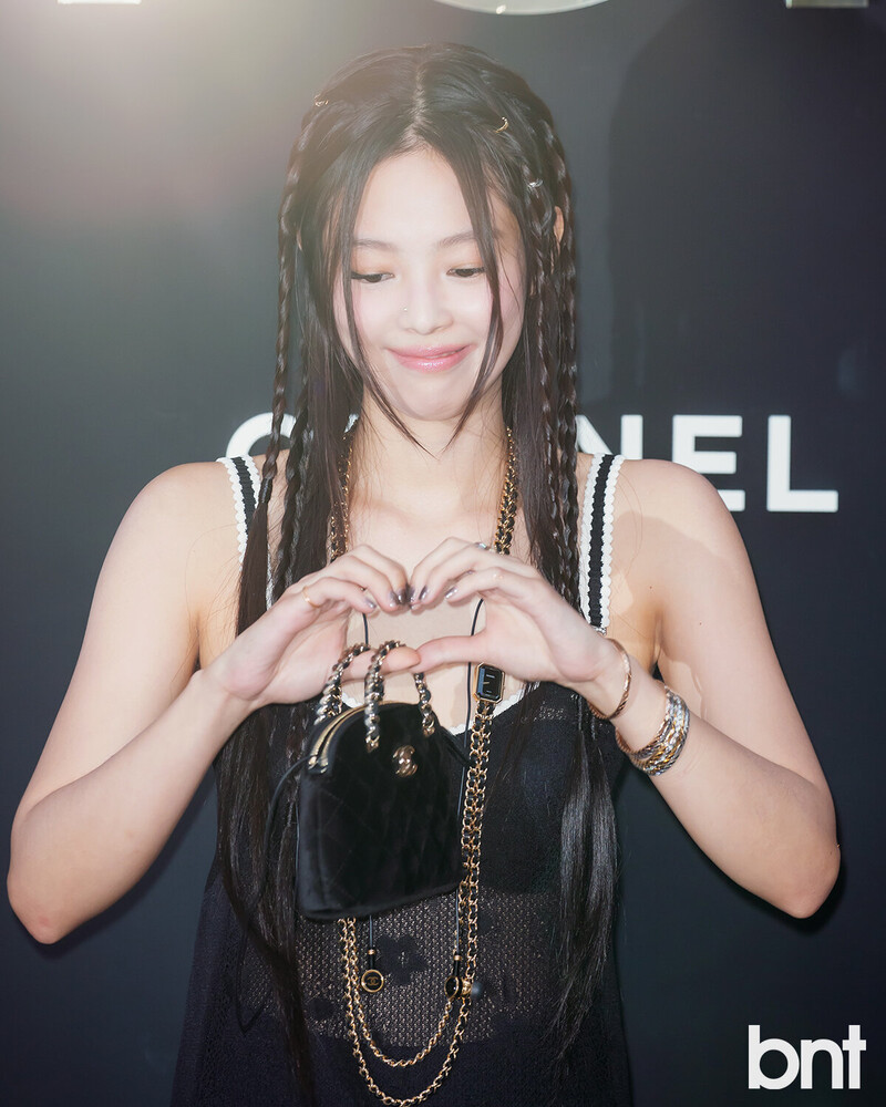 240703 Jennie - CHANEL Coco Crush Pop-up Ppening Party in Seoul documents 1