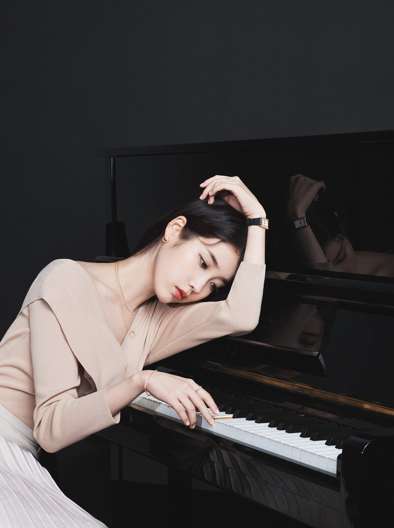 IU for J.Estina 2021 Fall Collection documents 3