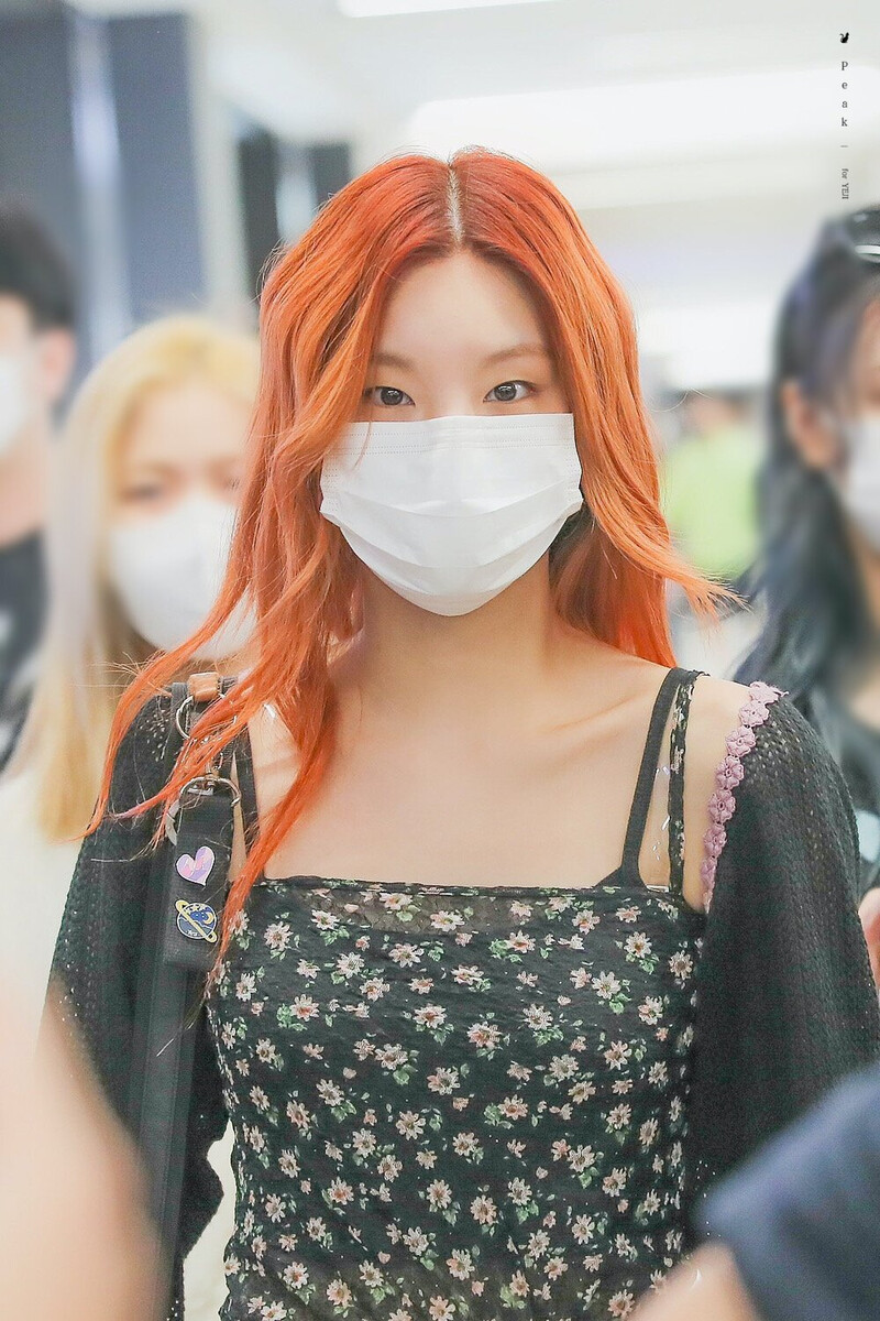 210609 ITZY Yeji - Gimpo International Airport documents 1