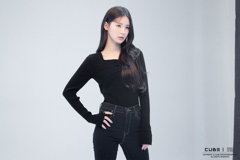 211015 Cube Naver Post - (G)I-DLE Miyeon 2021 Profile Photoshoot documents 3
