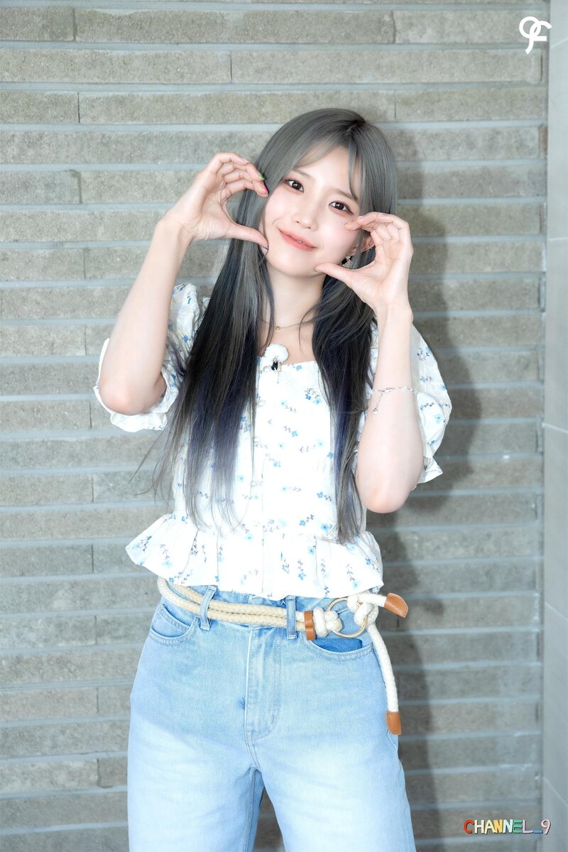 220706 fromis_9 Weverse - <CHANNEL_9> Spin-Off Behind Photo Sketch documents 4