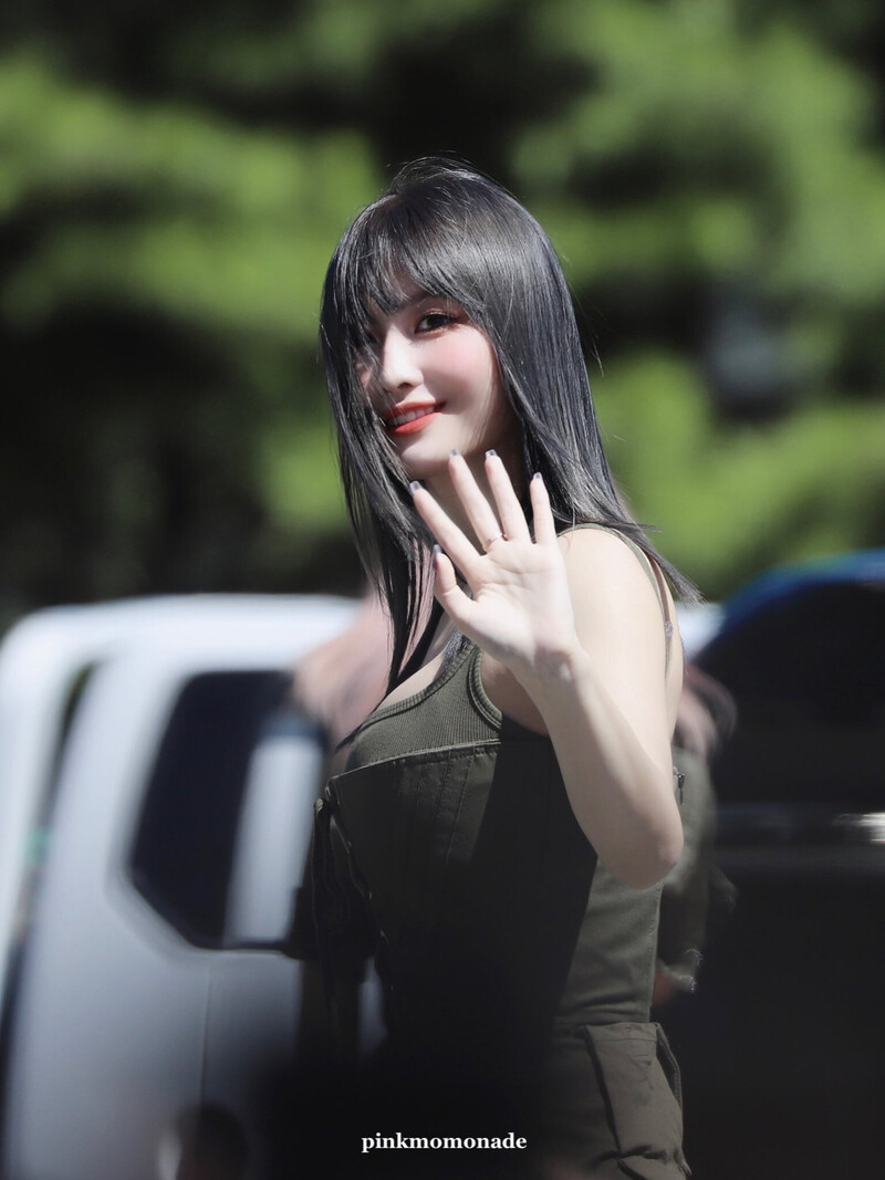 220827 TWICE Momo TWICE at Mini Fan Meeting with ONCES documents 13