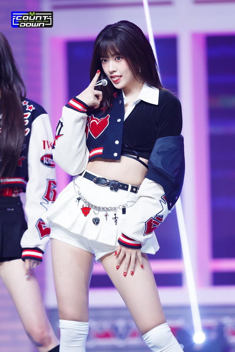 230413 IVE Yujin - 'Kitsch' & 'I AM' at M COUNTDOWN documents 17