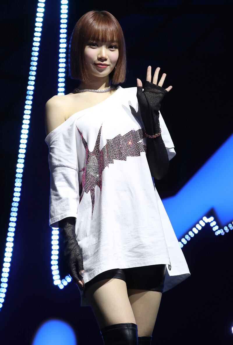 240829 LE SSERAFIM Chaewon - 'CRAZY' Comeback Showcase documents 2