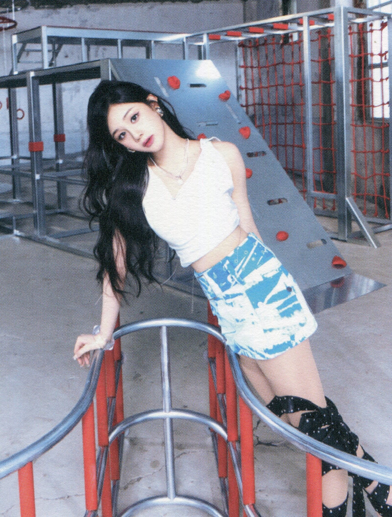 BABYMONSTER - 1st Album 'DRIP' [Scans] documents 12