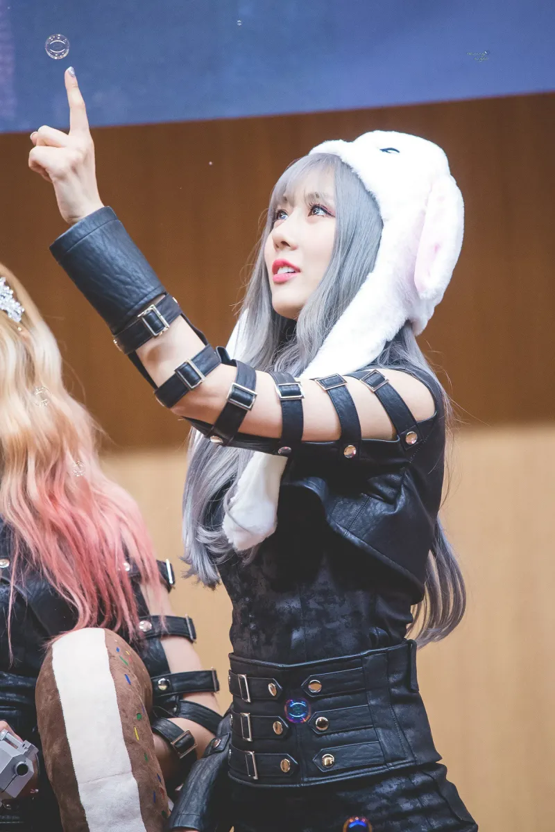 Yoohyeon210.jpg