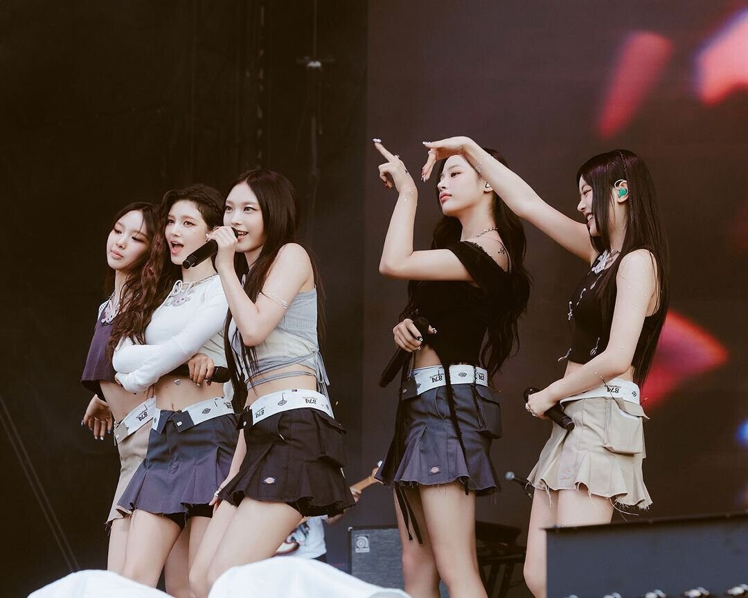 230812 NewJeans Instagram & Twitter Update - NewJeans at Lollapalooza ...