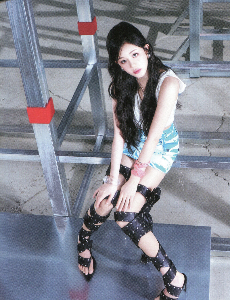 BABYMONSTER - 1st Album 'DRIP' [Scans] documents 10