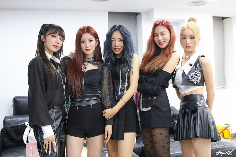 220315 IST Naver - Apink 'HORN' Showcase Behind documents 18