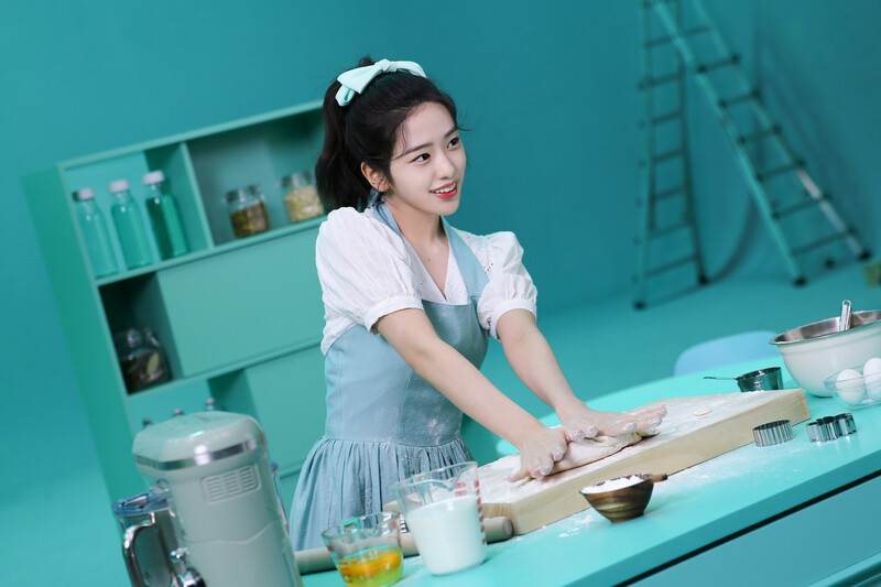 220521 Starship Ent. Naver Update - Yujin at Dewytree Filming Behind the Scenes documents 3