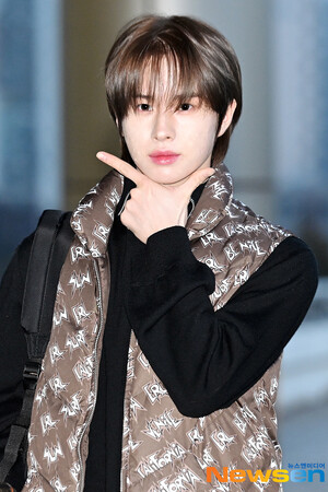 250119 TWS Kyungmin at Gimpo International Airport