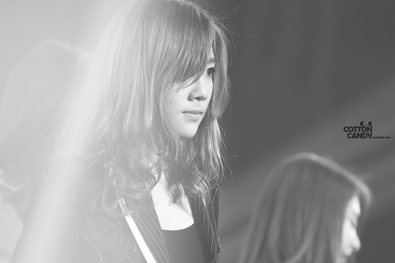 121021 Girls' Generation Taeyeon at GS& Concert documents 7