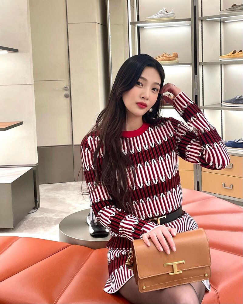 220202 Red Velvet Joy Instagram Update documents 7