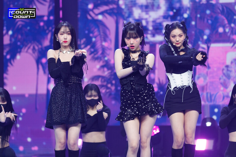 220217 VIVIZ - 'BOP BOP!' + Encore Stage at M Countdown documents 3