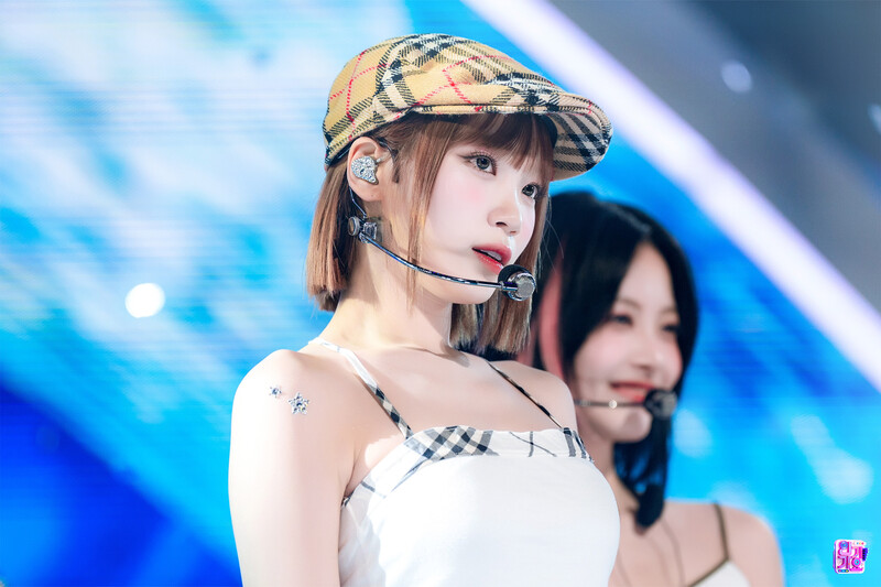 240901 LE SSERAFIM Chaewon - 'Crazy' at Inkigayo documents 2