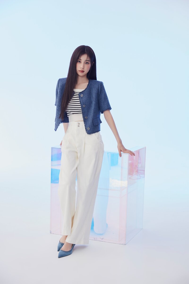 Kang Hyewon for Roem 2023 Pre-Fall Collection 'Fill Yourself' documents 12