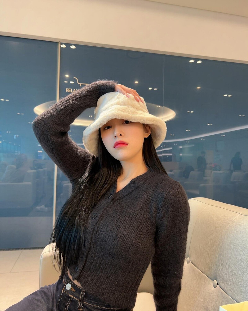 230227 Dreamcatcher Gahyeon Instagram Update documents 1