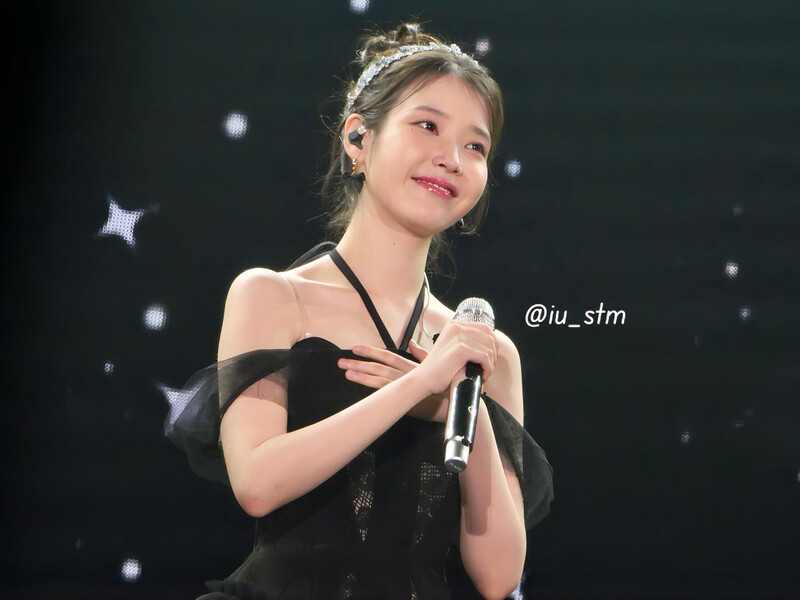 240706 IU - ‘H.E.R.’ World Tour in Osaka Day 1 documents 2