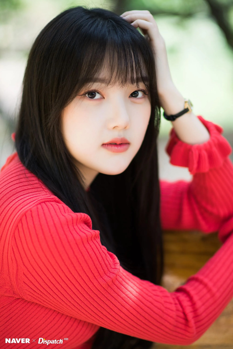 191009 GFRIEND Yerin photoshoot by Naver x Dispatch | Kpopping