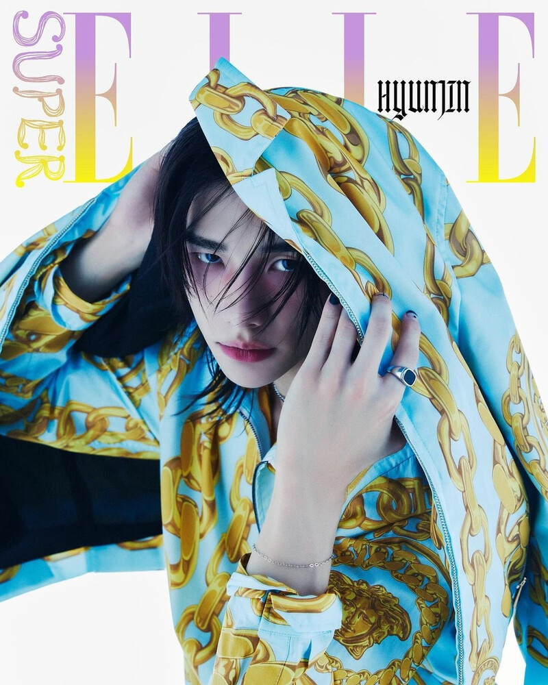 HYUNJIN x Versace for Super Elle December 2024 Issue documents 3