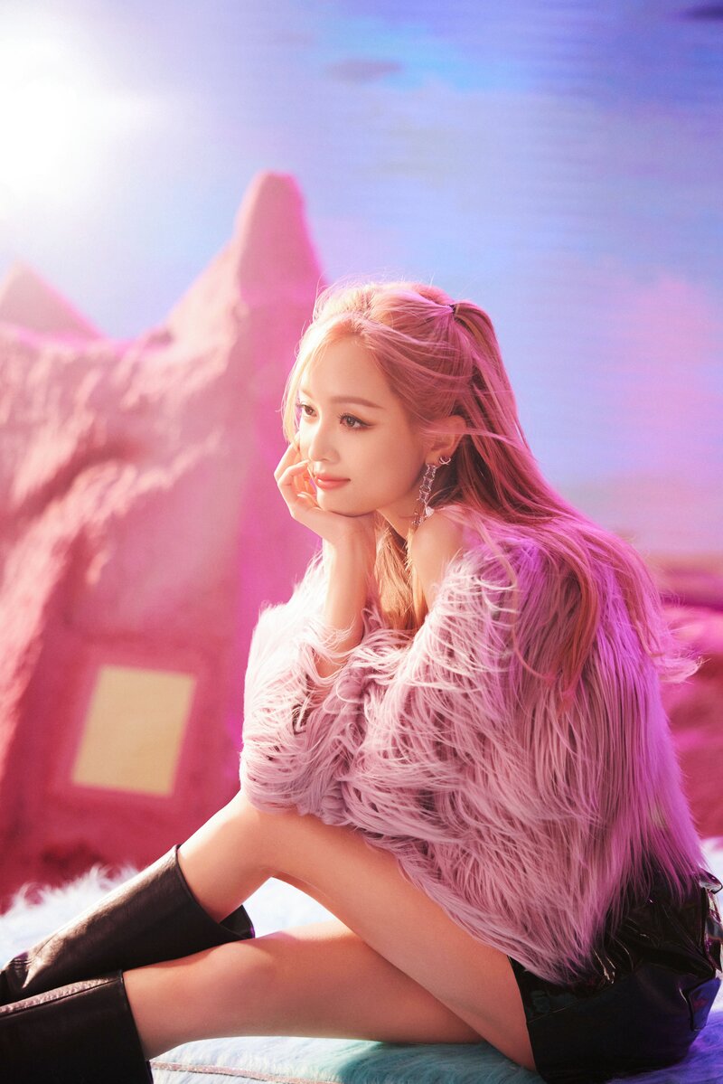 Xuan Yi "GIFT - RSVP" Concept Photo documents 9